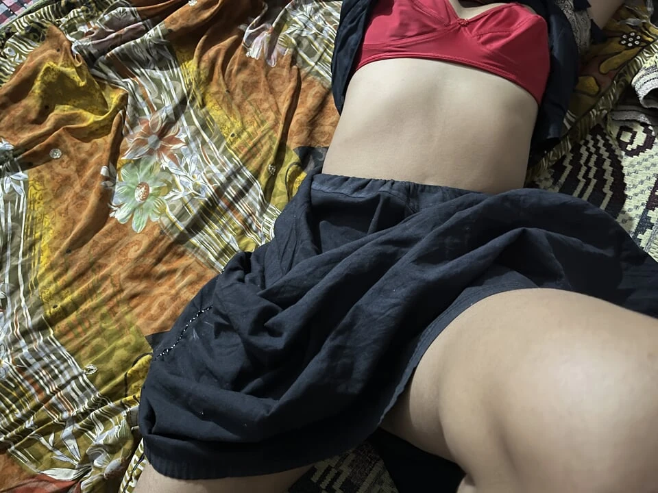 Desi bhabhi’s fat pussy brother-in-law with chudi bhabhi